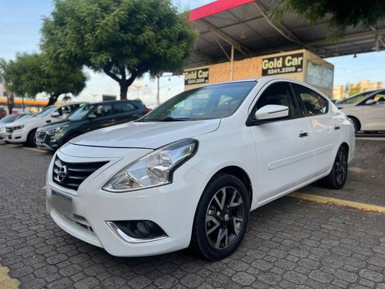 NISSAN VERSA 1.6 16V FLEXSTART UNIQUE 4P MANUAL NISSAN VERSA 1.6 16V FLEXSTART UNIQUE 4P MANUAL